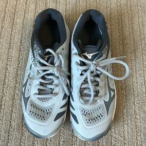 Size 7 volley ball shoes for women.